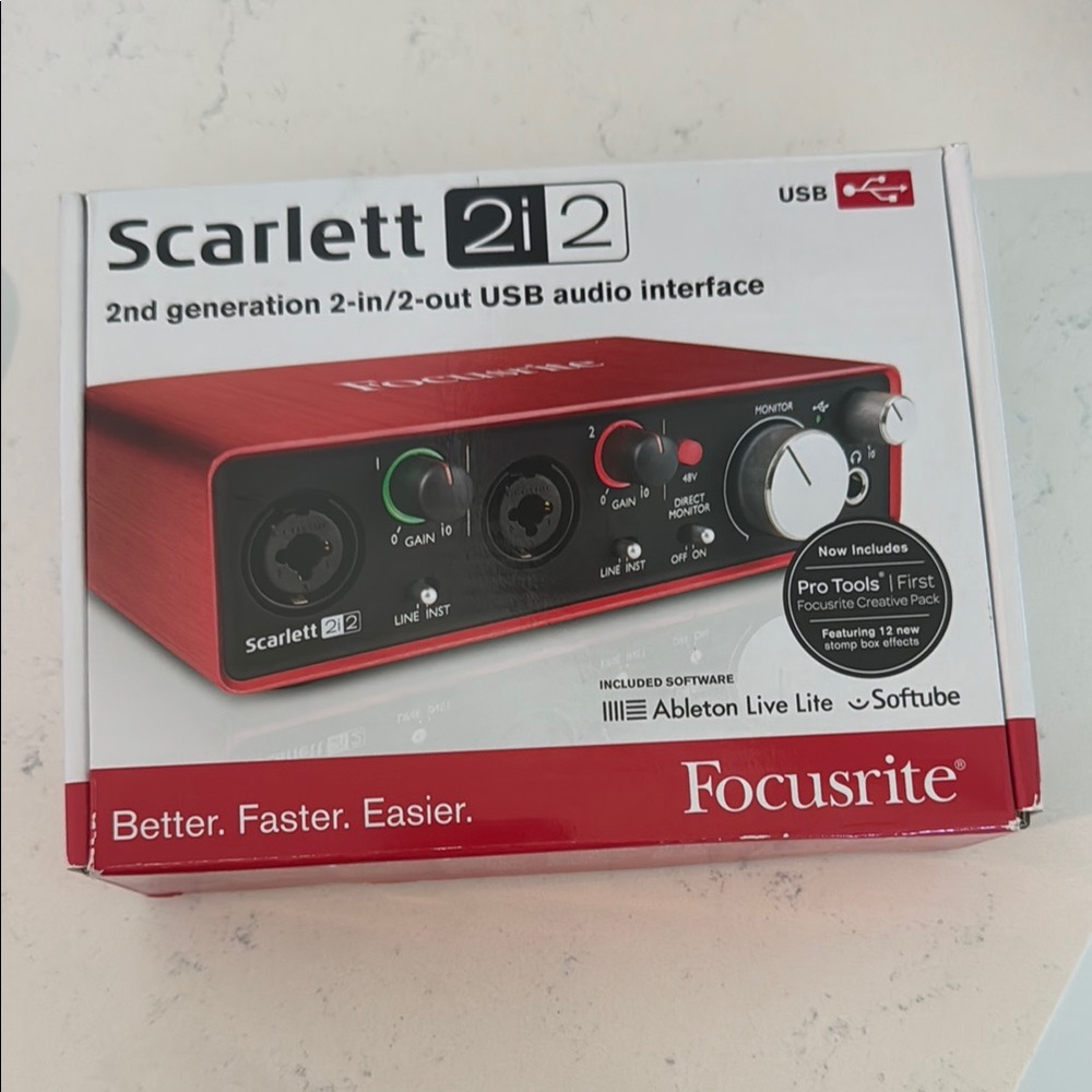 Focusrite Scarlett 2i2 USB Audio Interface - Red